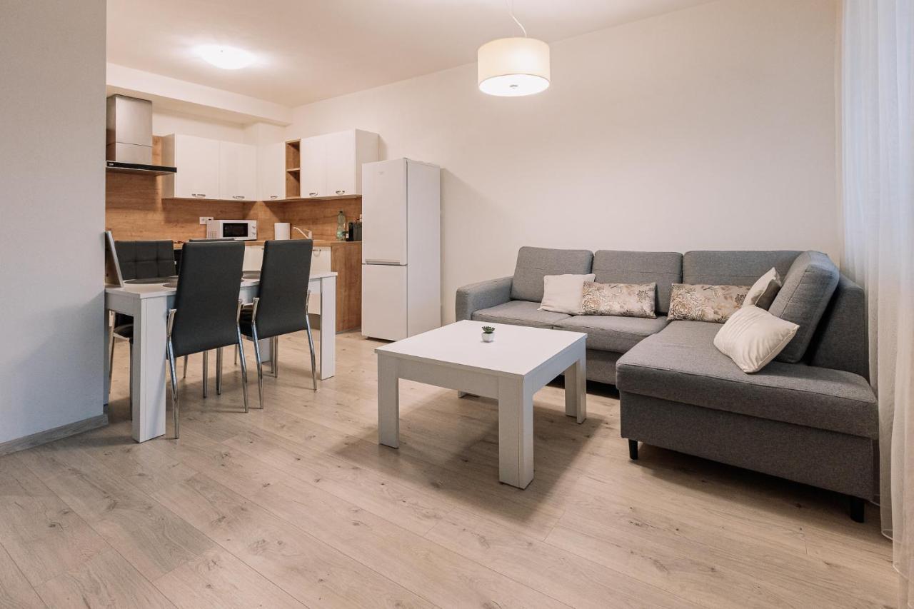Skau Dunajska 58A Apt3 Lägenhet Bratislava Exteriör bild